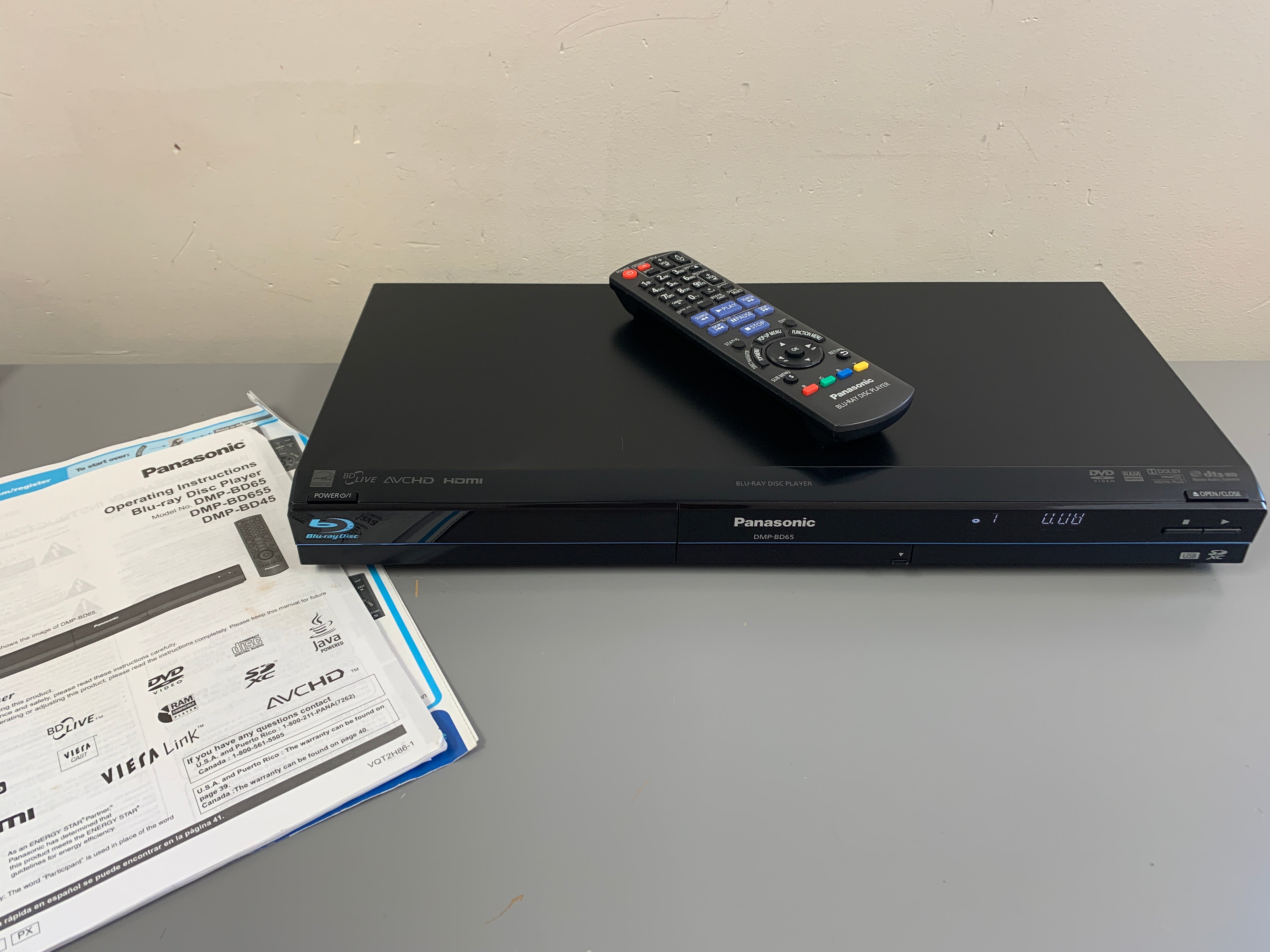 Panasonic DMP-BD65 Blu-Ray Player * Remote * Manual