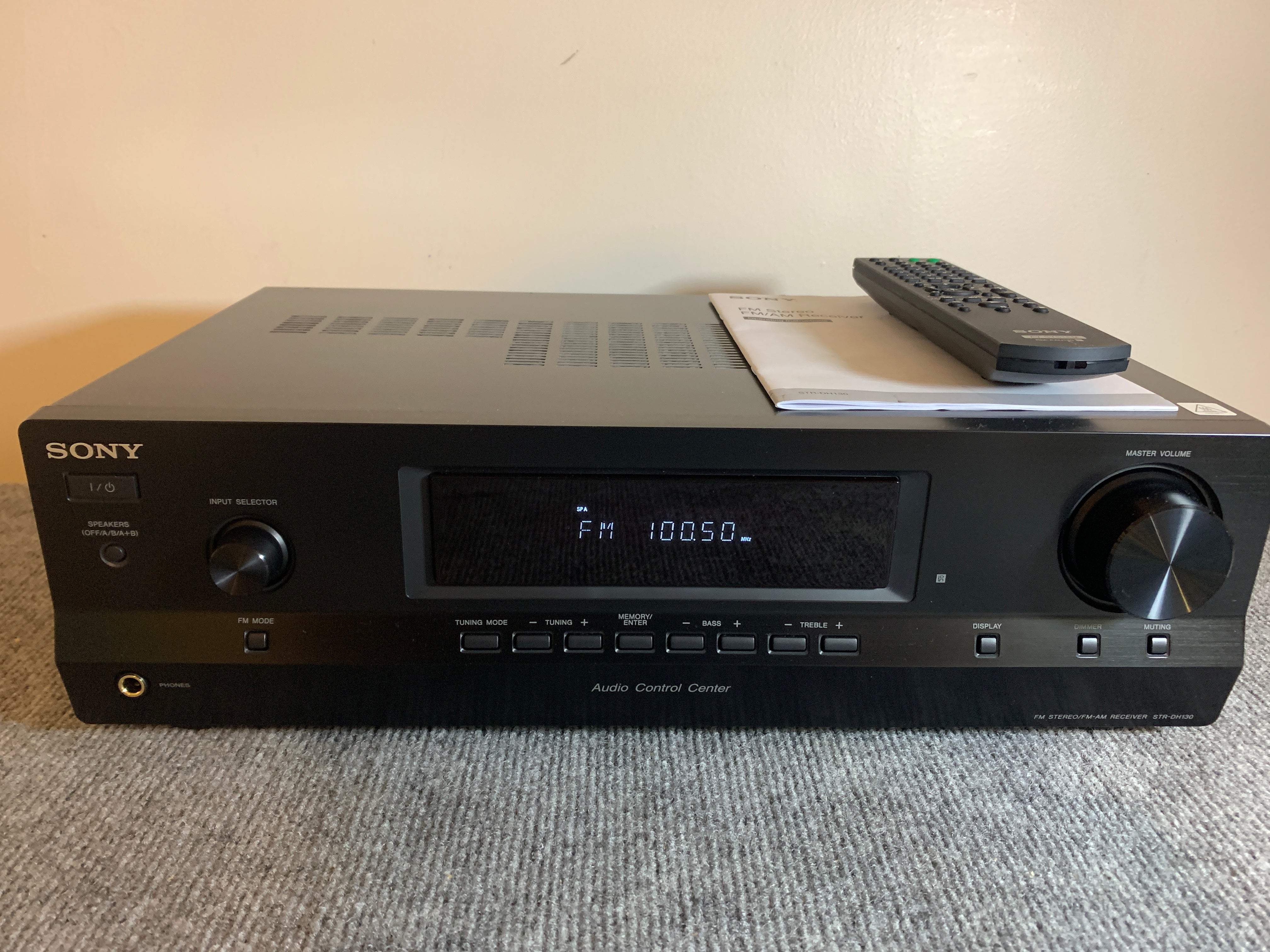 Sony selling Stereo Receiver