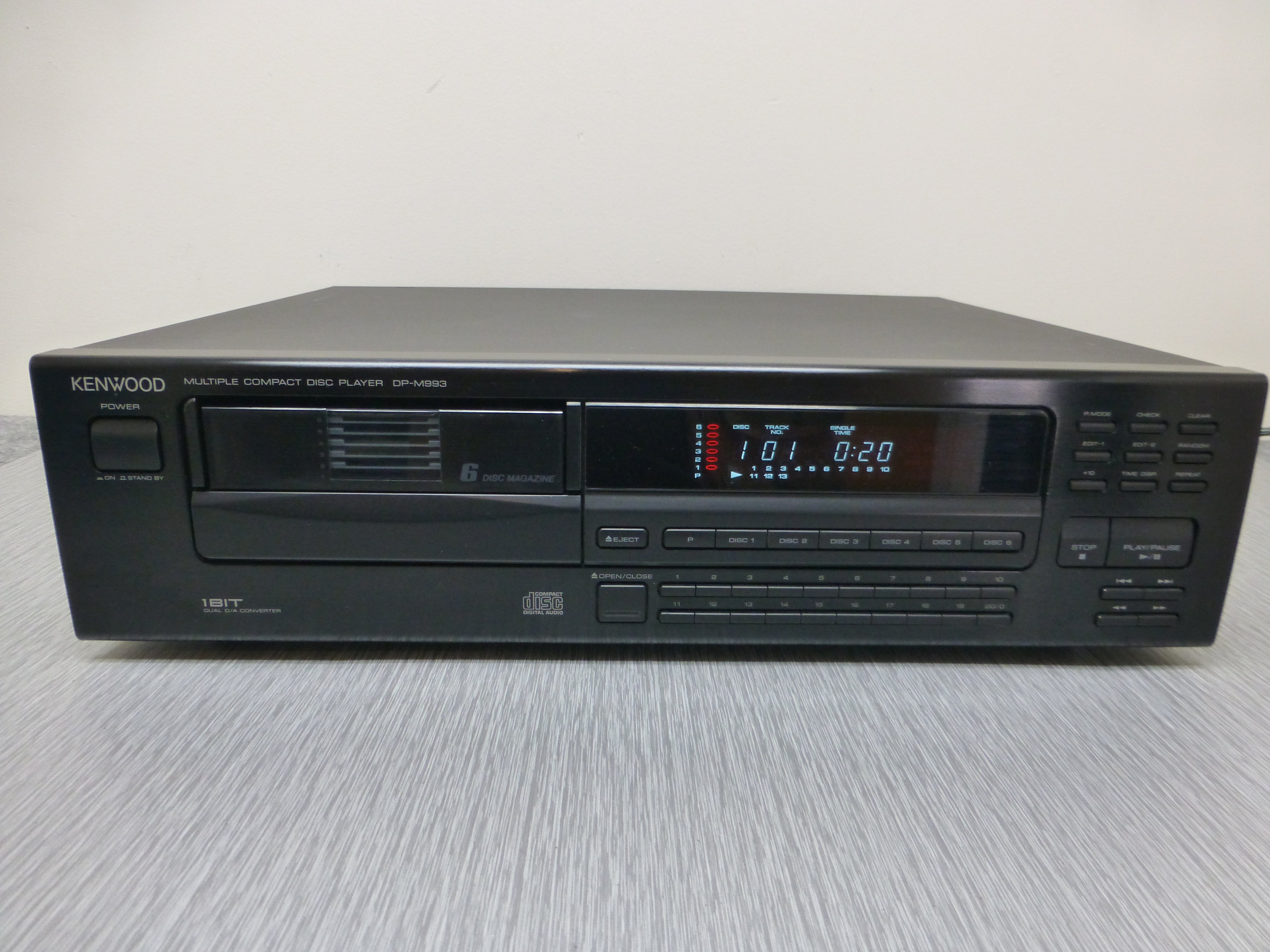 VINTAGE store 1993 Kenwood Multiple Compact Disc Player DP-R793