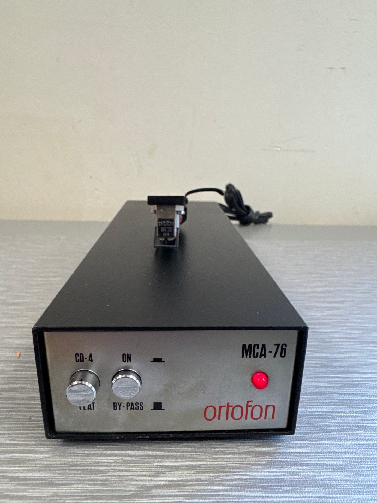 Ortofon MC20 MKII Moving Coil Cartridge with Ortofon MCA-76 MC Phono Stage