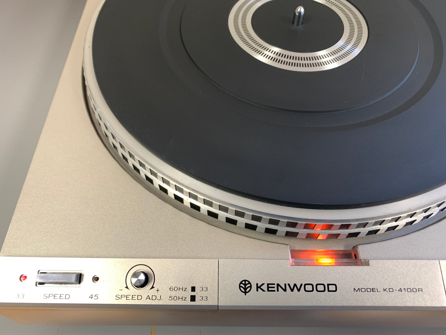 Kenwood KD-4100R Turntable