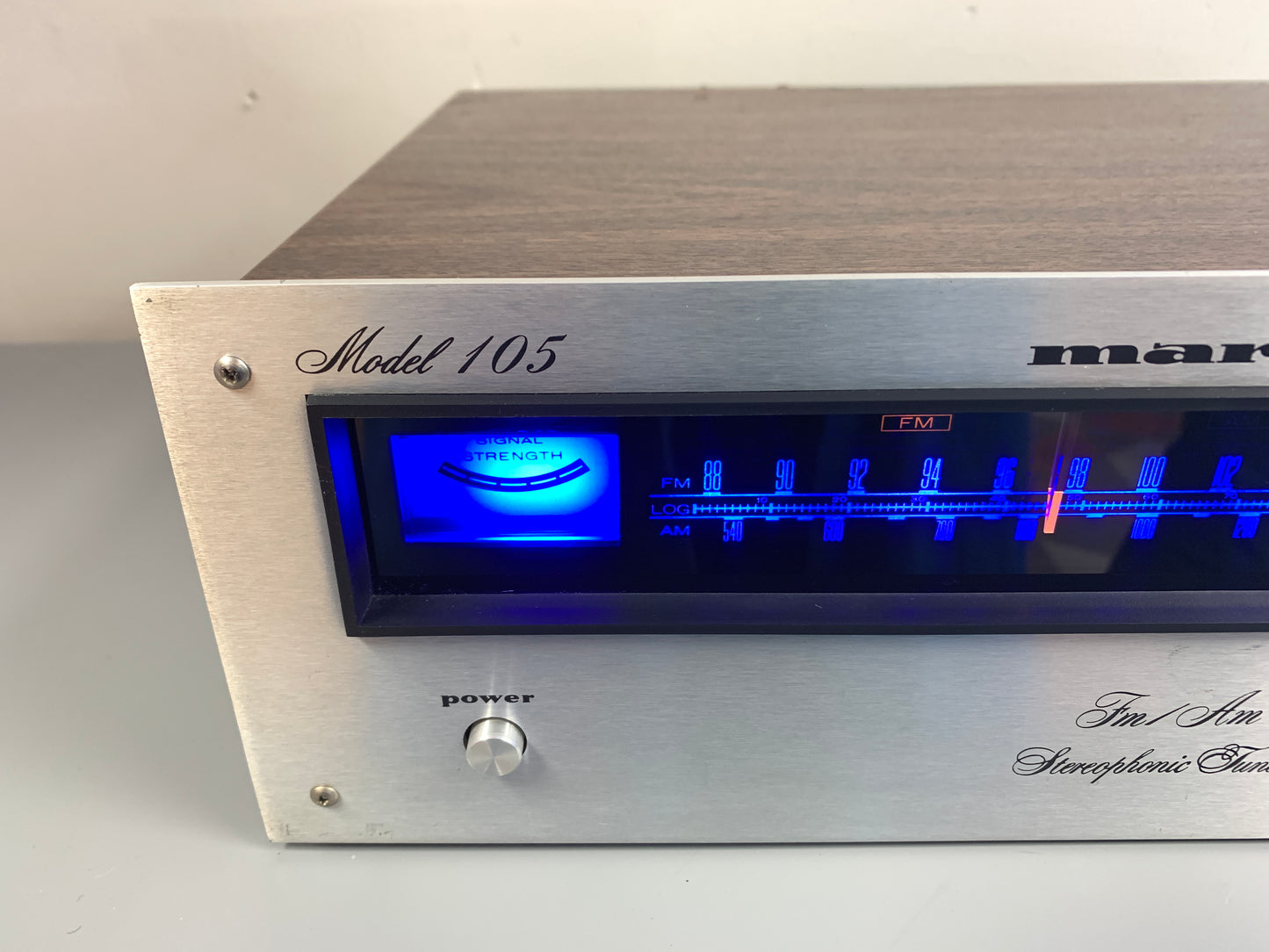 Marantz Model 105 Tuner