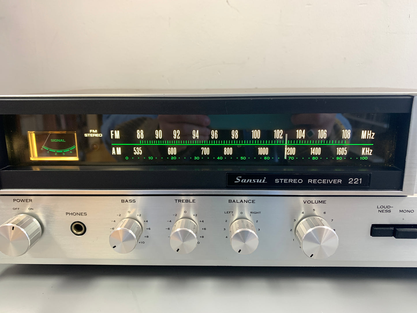 Sansui 221 Stereo Receiver