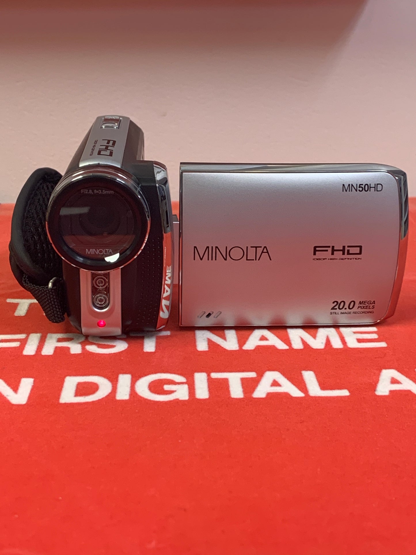 Minola MN50HD 20.0 MegaPixel Camera Recorder Camcorder /w Box and Instructions