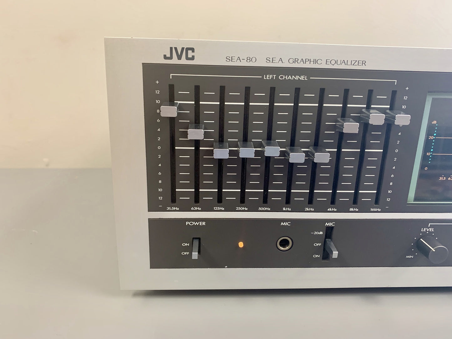 JVC EQ SEA-80 Graphic Equalizer with Spectrum Analyzer