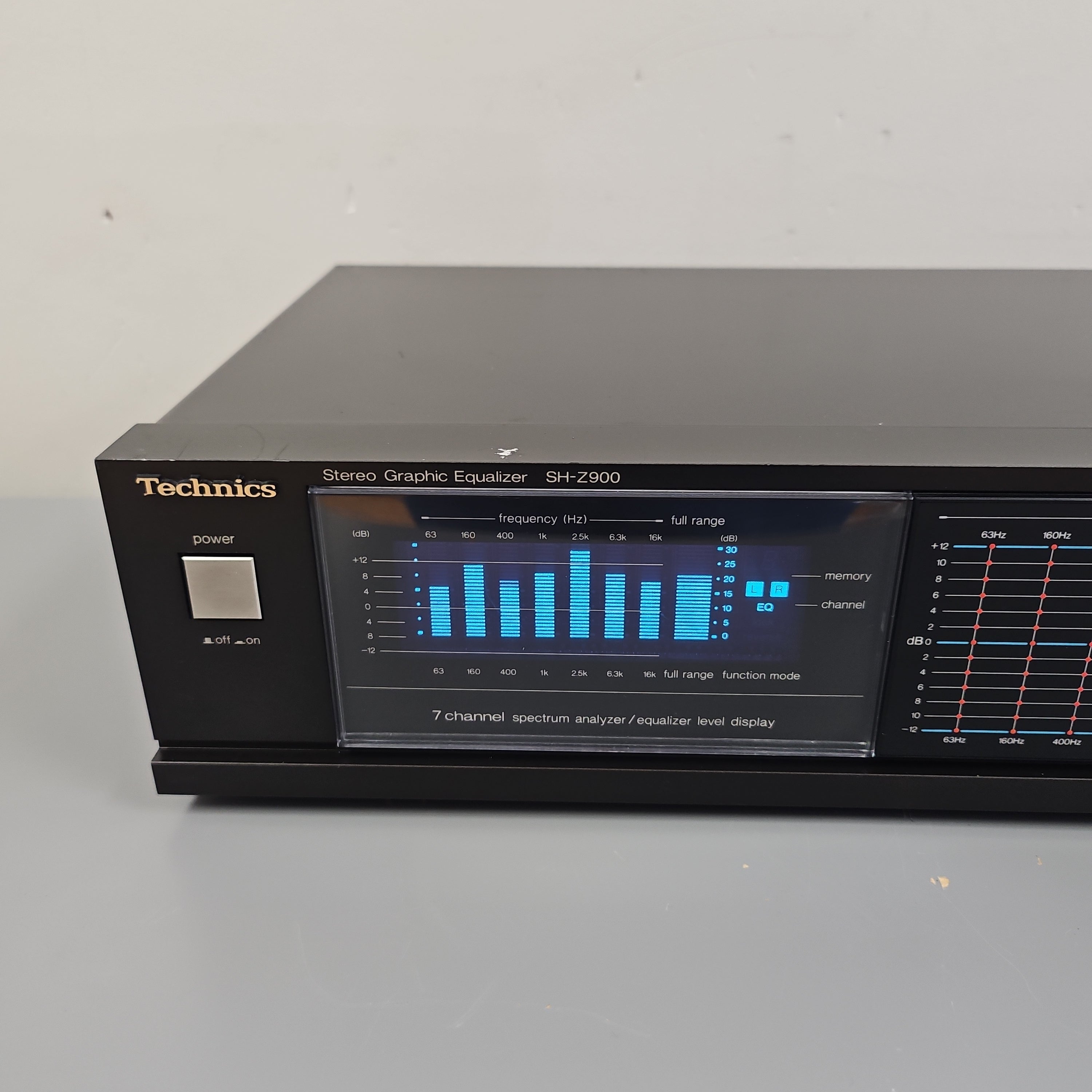 Technics SH-Z900 Graphic Equalizer with Spectrum Analyzer – The Turntable  Store