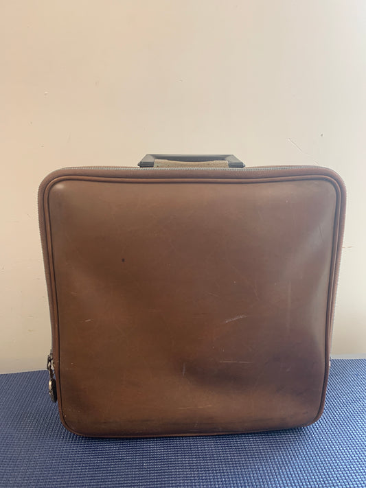 Vintage Suitcase Style Vinyl Carrier