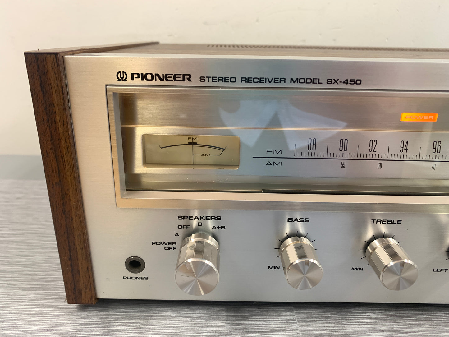 Pioneer SX-450 FM/MW Stereo Receiver (1976)