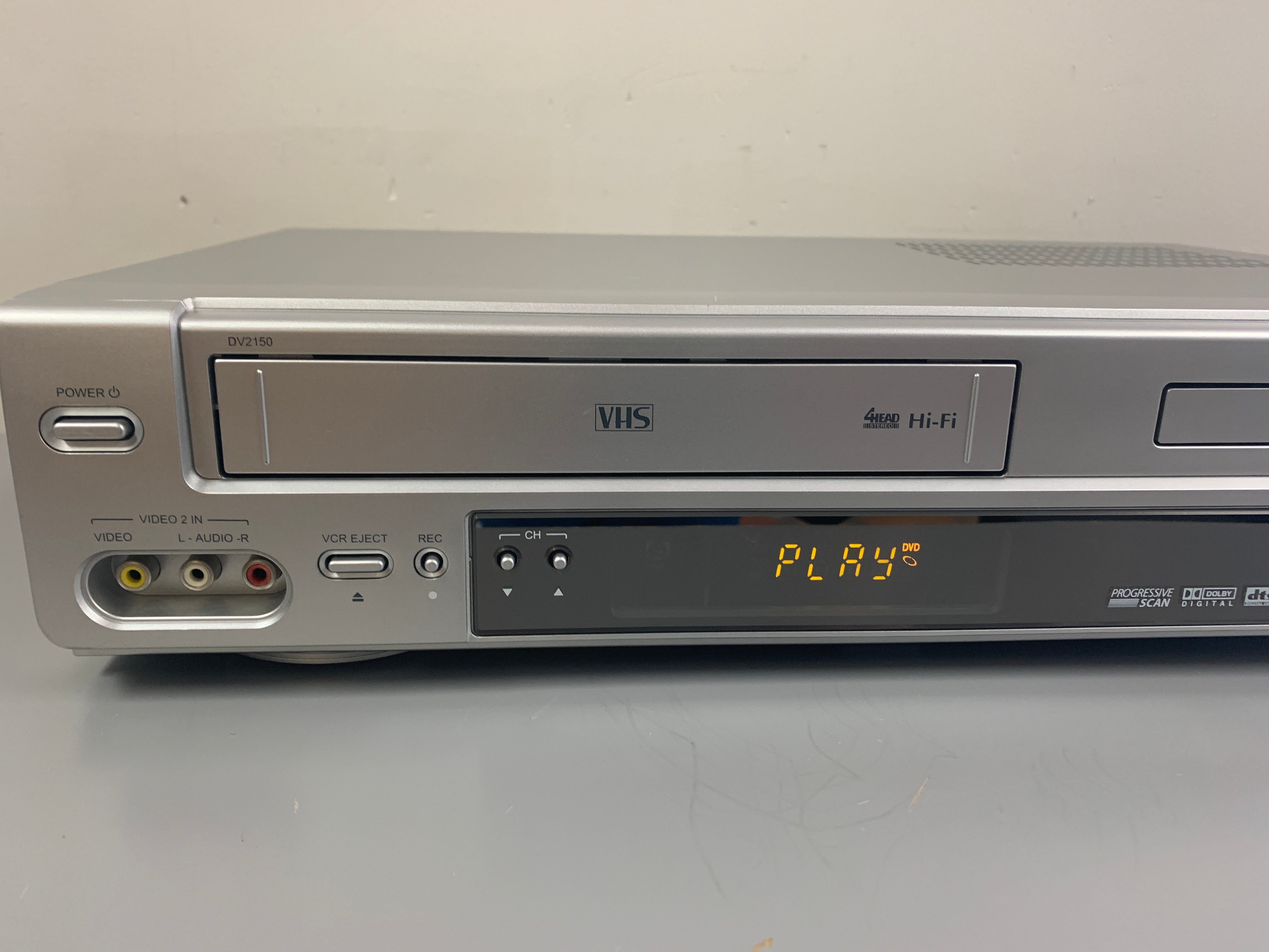 Go retailer Video DV2150 DVD VCR Dual Double Deck Combo with Remote and Cables