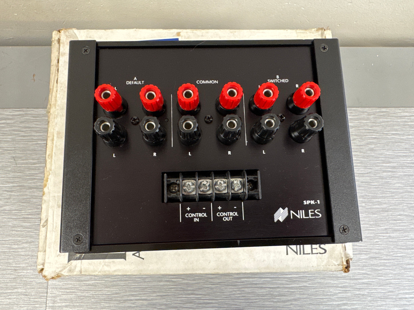 Niles SPK1 Speaker Level A-B Switcher 12V-Triggered