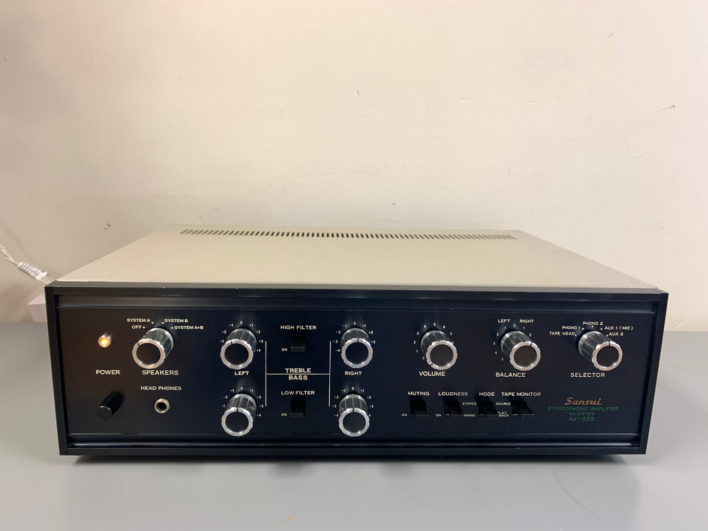 Sansui AU555 Integrated Amplifier