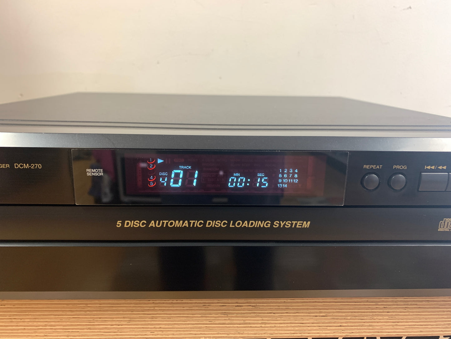 Denon DCM-270 CD Changer