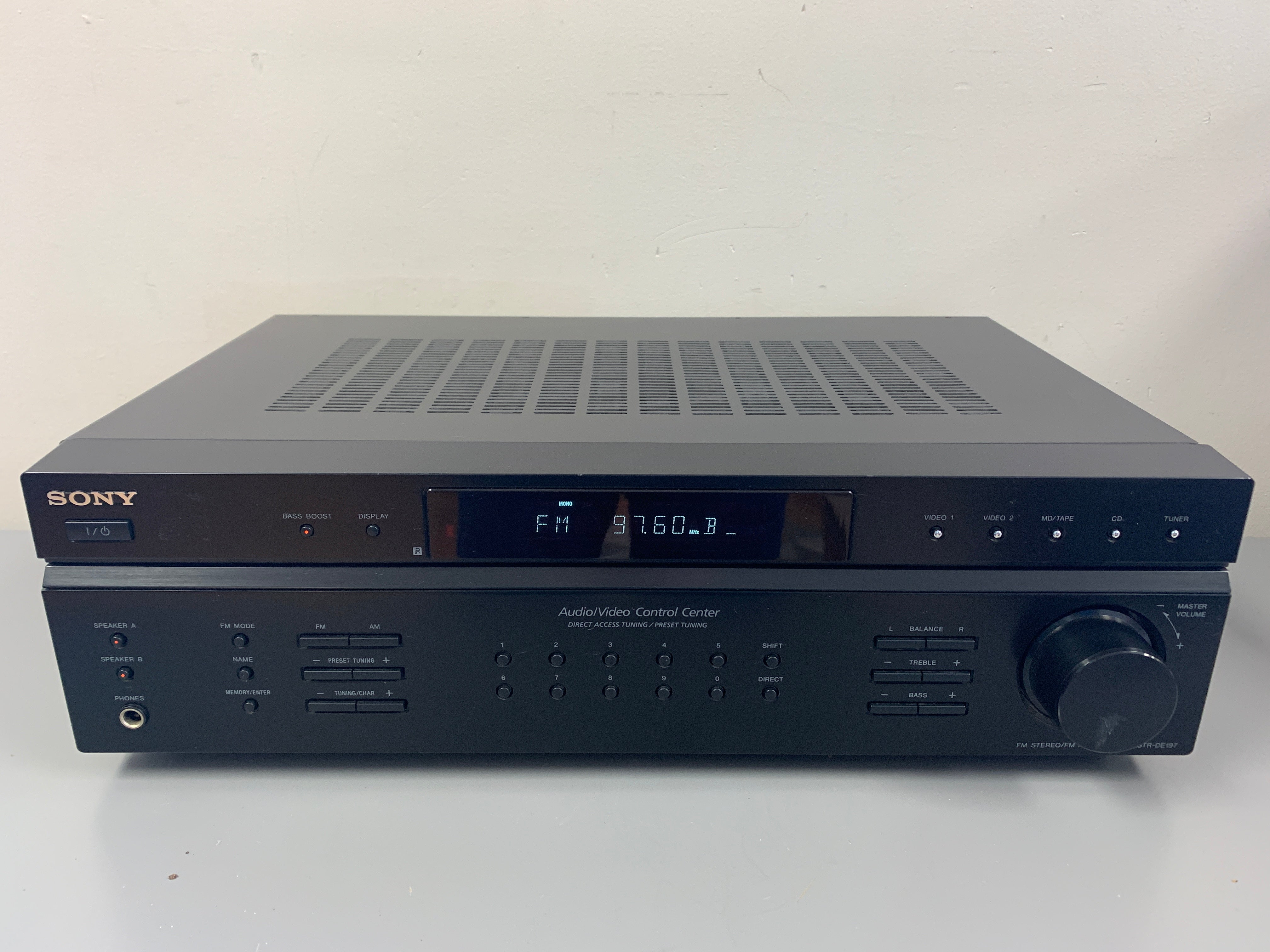 Sony Stereo Receiver - Model: STR-DE197 hot