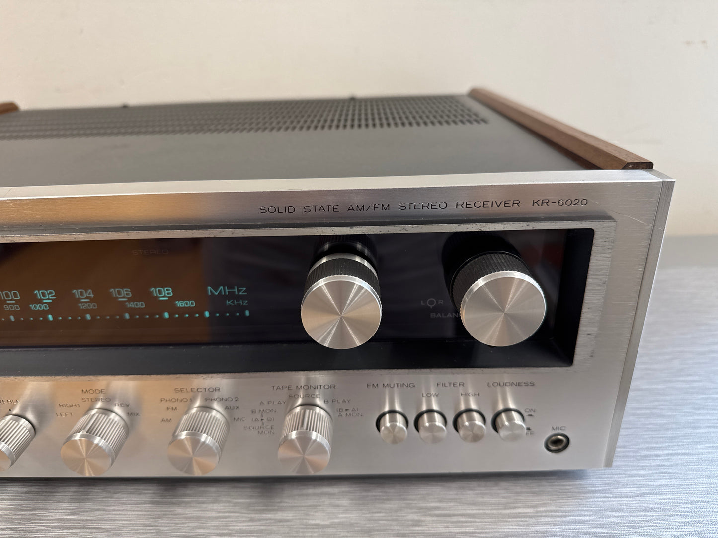 Kenwood KR6020 ( AKA KR6400 ) Stereo Receiver * 45W RMS