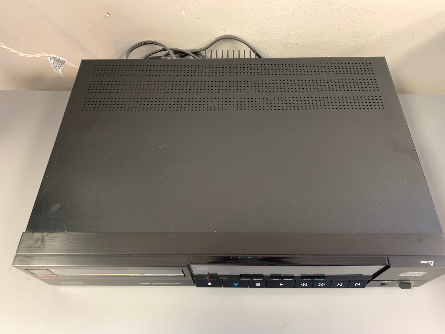 Magnavox CDB650 Single CD Player