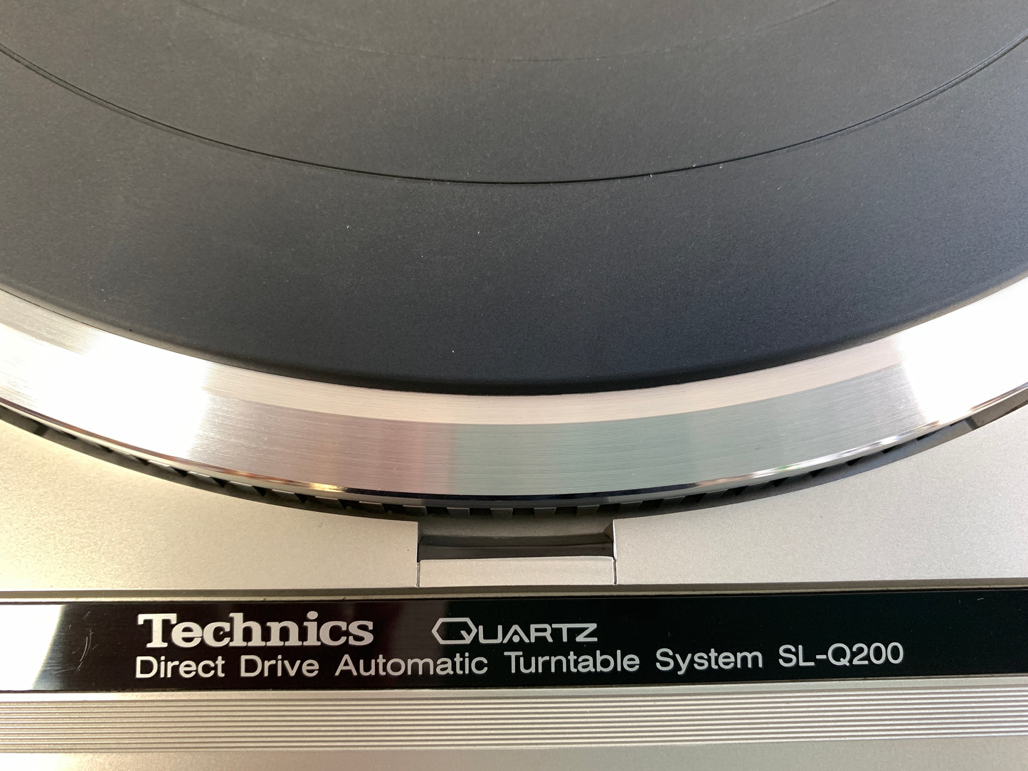 Technics SL Q-200 Turntable