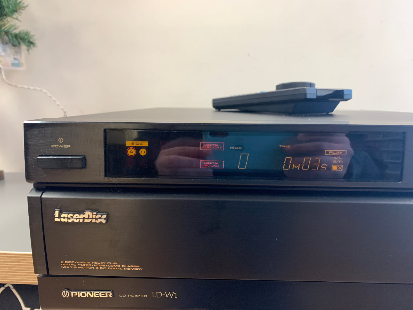 Pioneer LD-W1 Laserdisc Player * remote