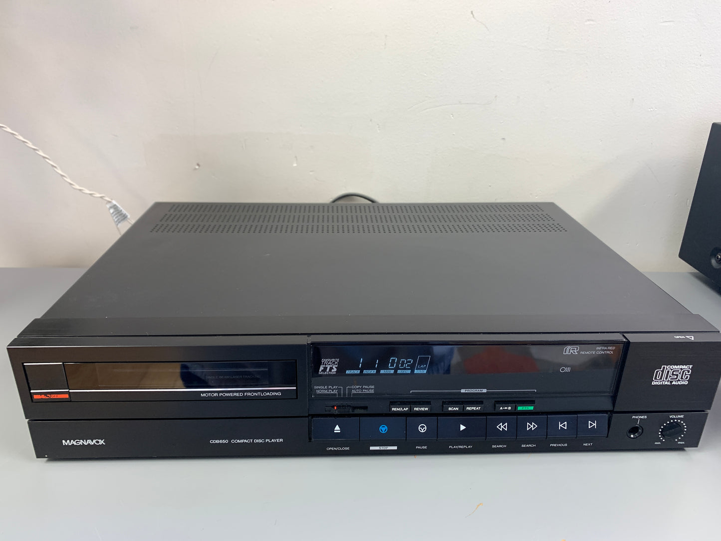 Magnavox CDB650 Single CD Player