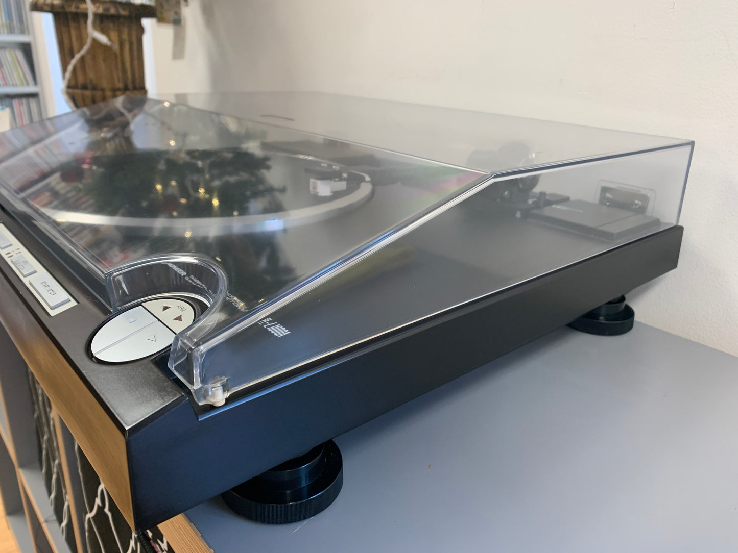 Pioneer PL-L1000A Turntable