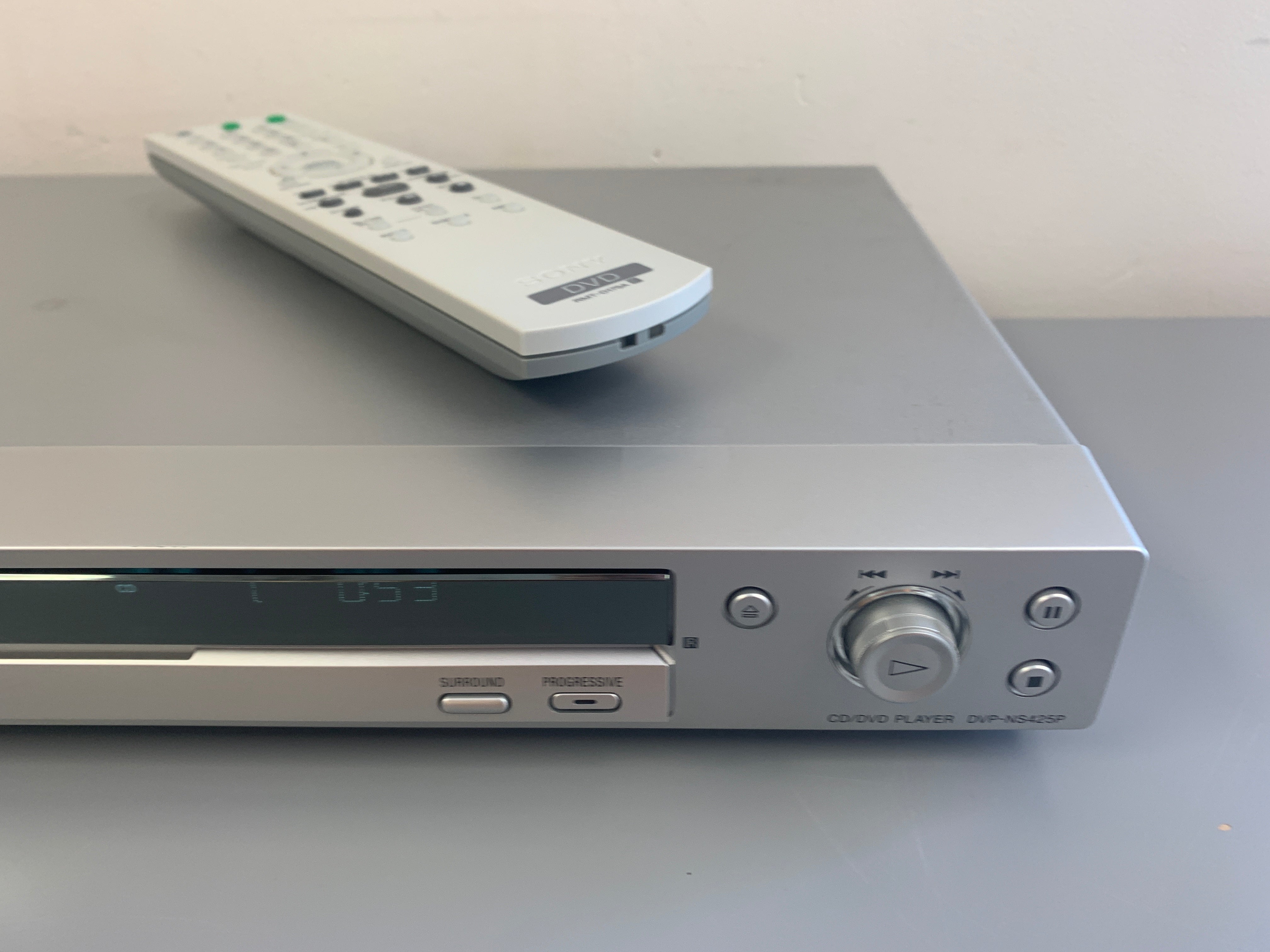 Sony DVP-NS425P Progressive Scan DVD popular Player, Silver