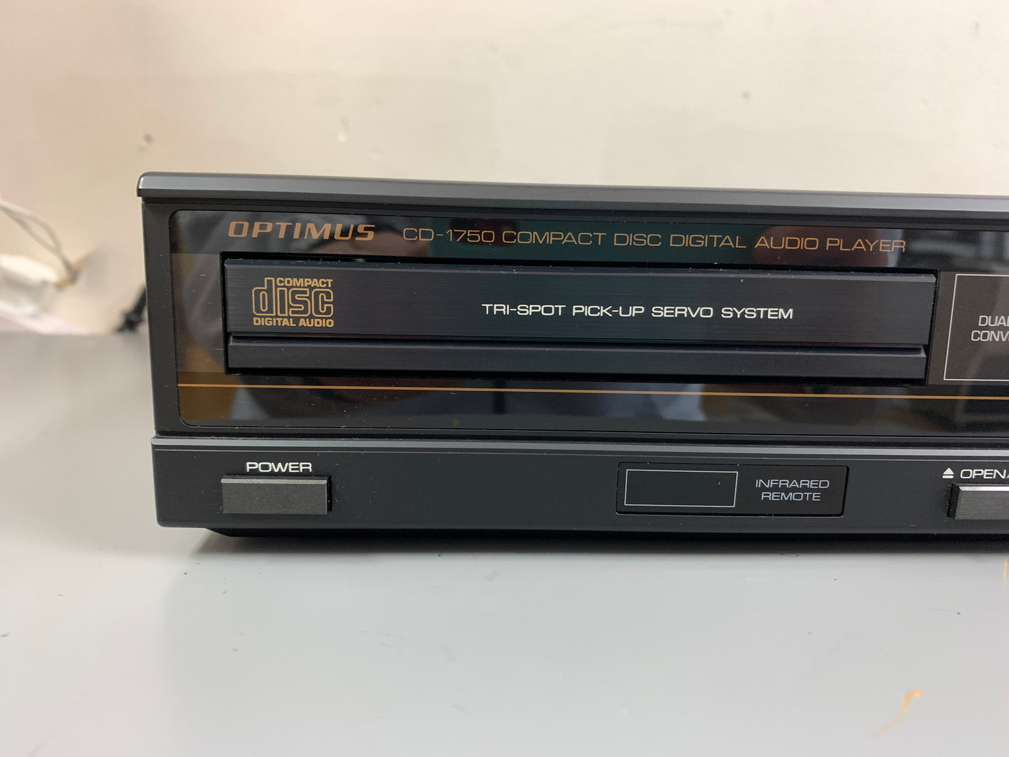 Optimus CD-1750 CD Player