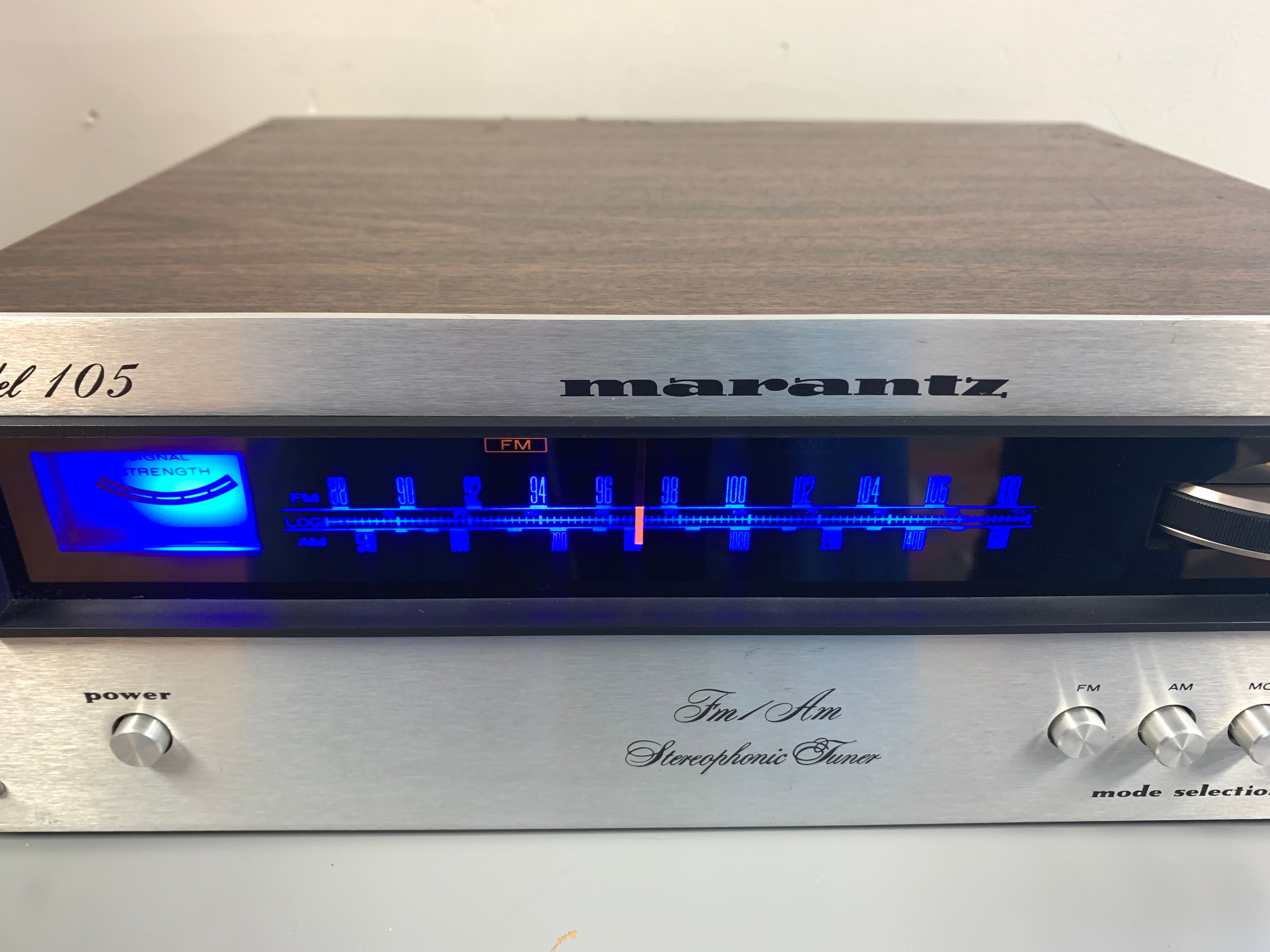 Marantz Model 105 Tuner