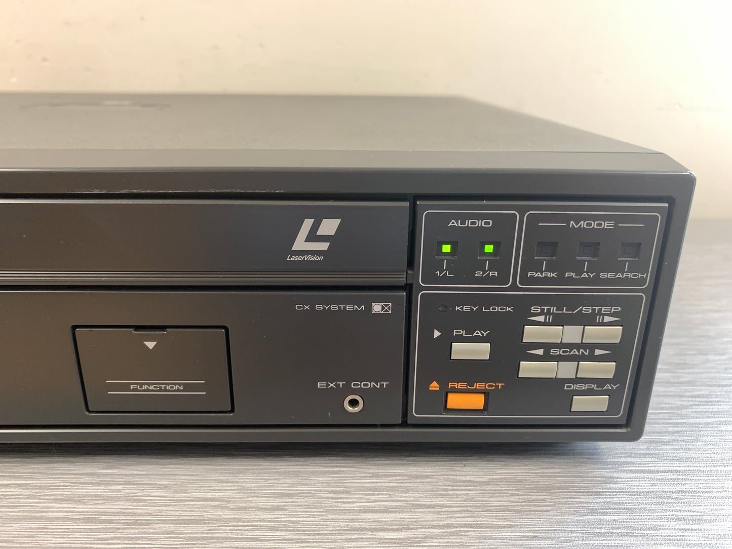 Pioneer LD-V 4200 Laserdisc Player