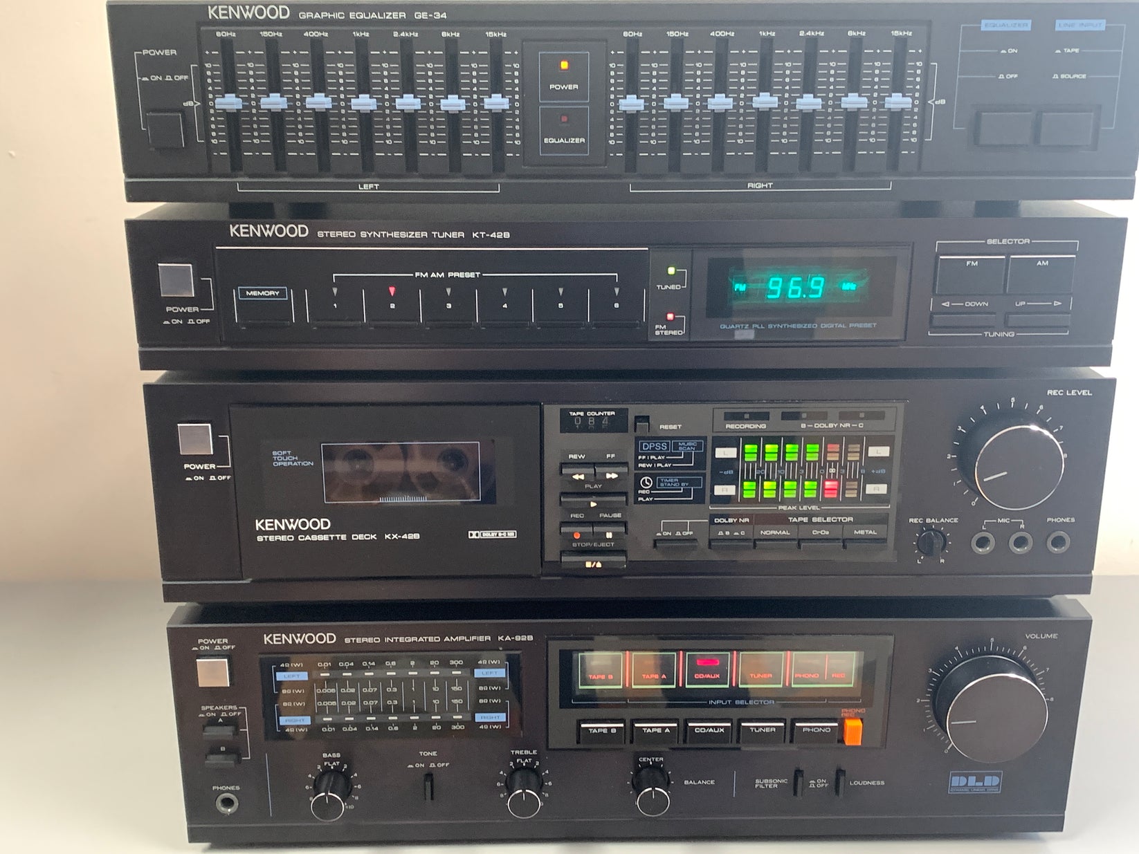 Kenwood Rack * Kenwood GE-34 Equalizer * KT-42B Tuner * KX-42B Cassett ...