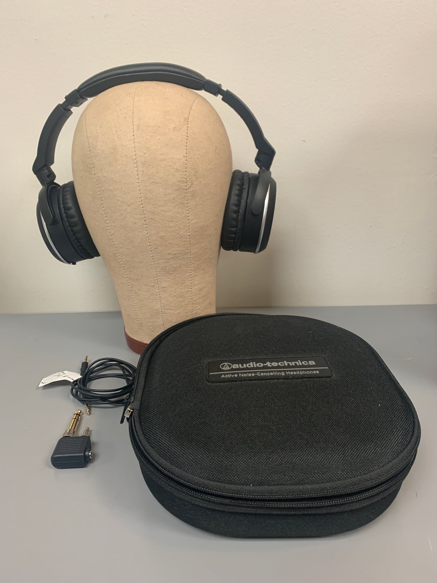 Audio Technica Quietpoint ATH-ANC27 Headphones