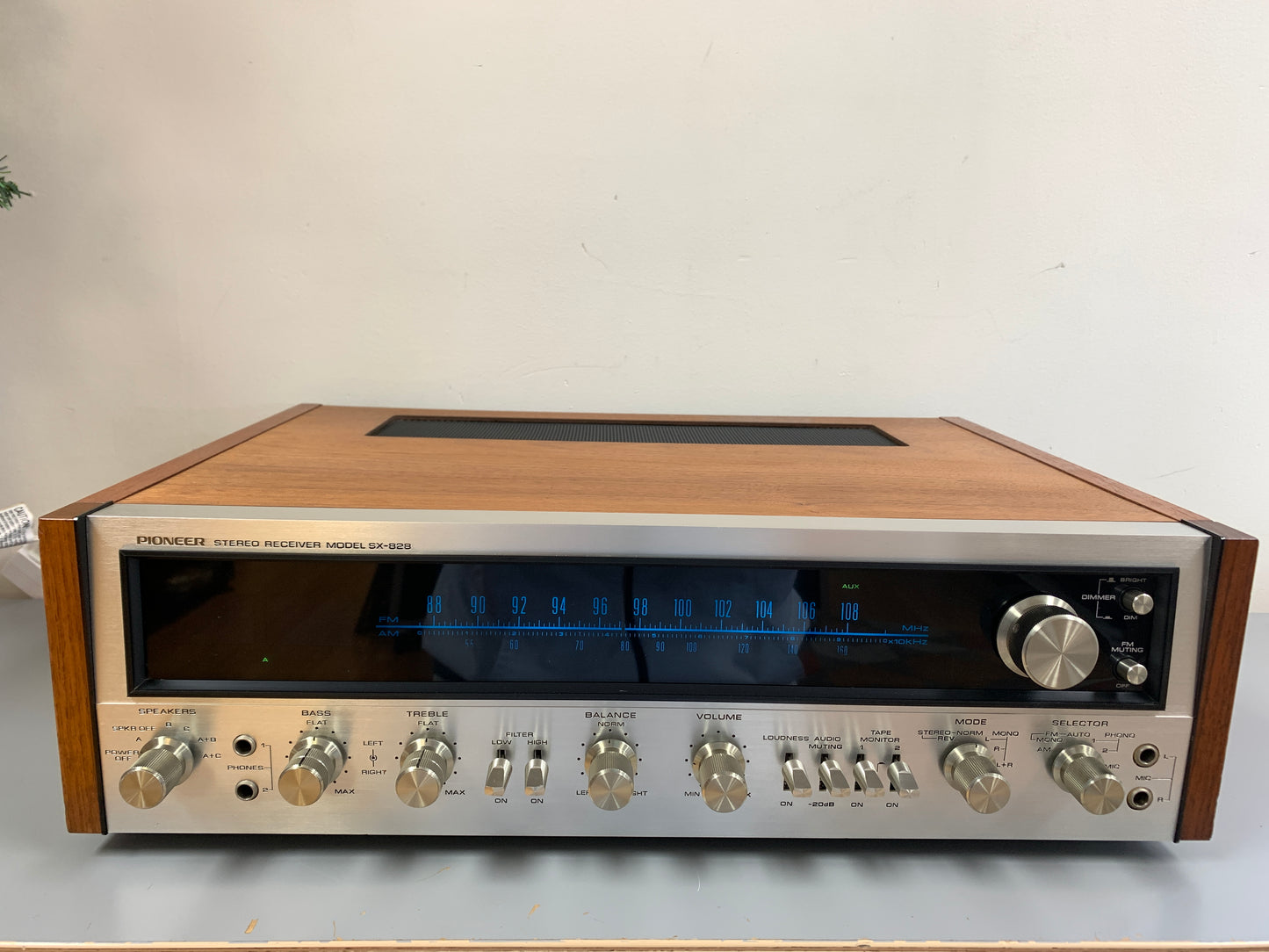 Pioneer SX-828 Stereo Receiver