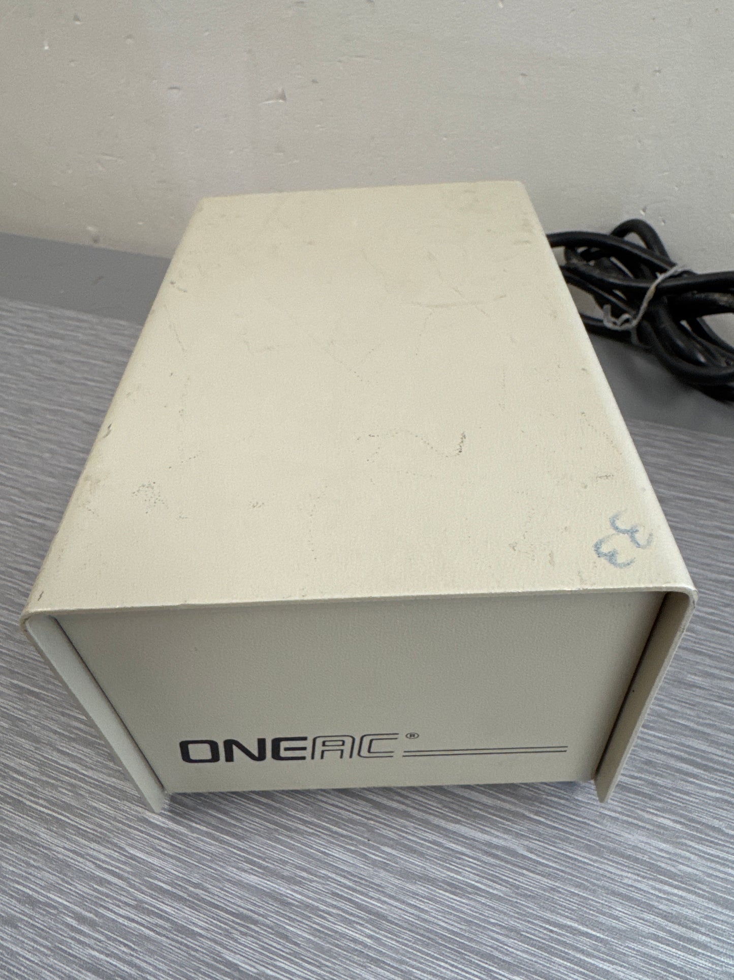 ONEAC CL1102 Power Conditioner