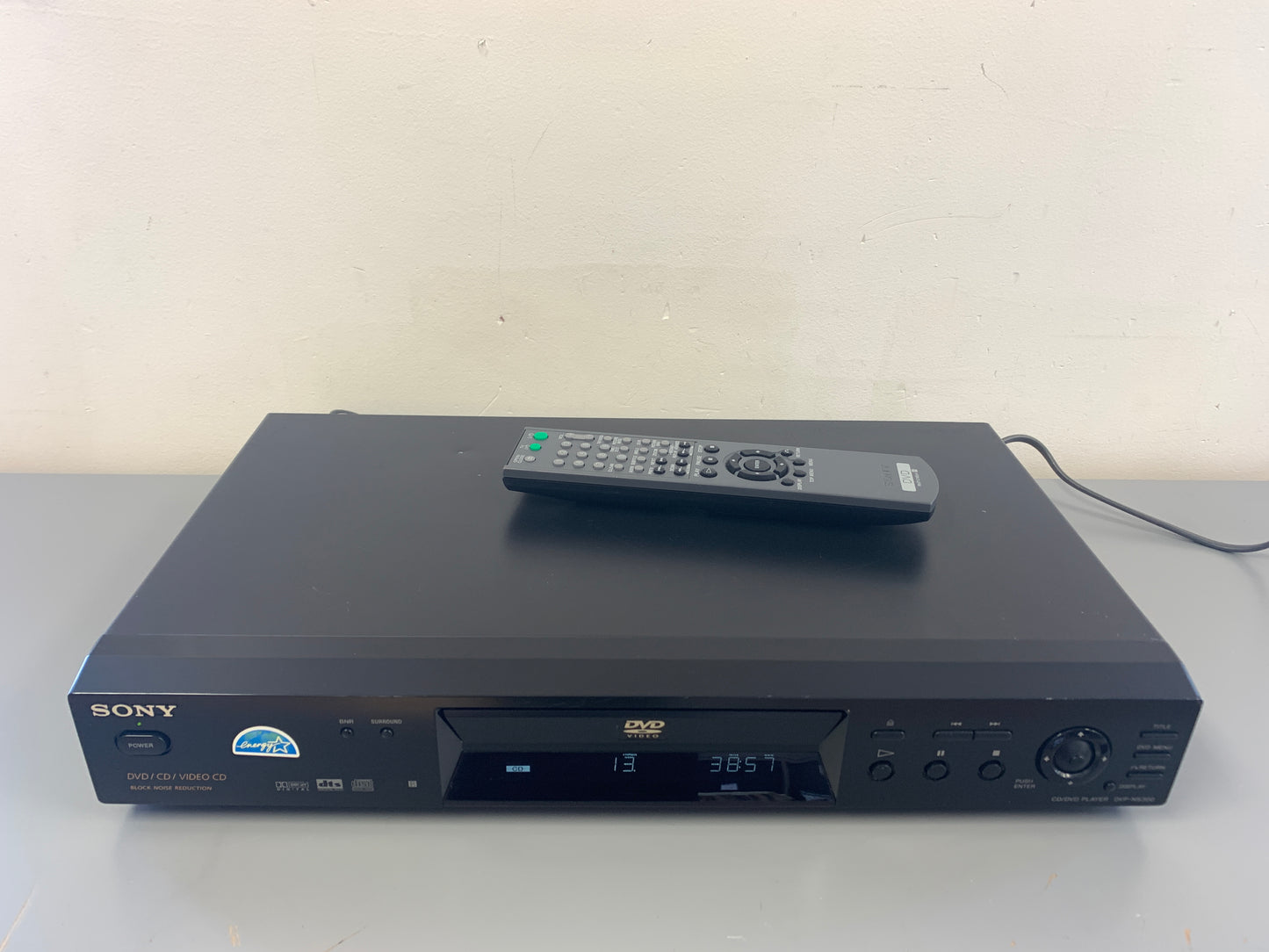 Sony DVP-NS300 DVD/CD Player * Remote