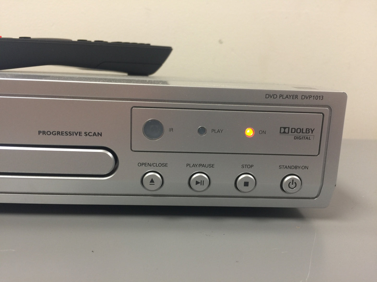 Philips DVP 1013 DVD Player w/remote