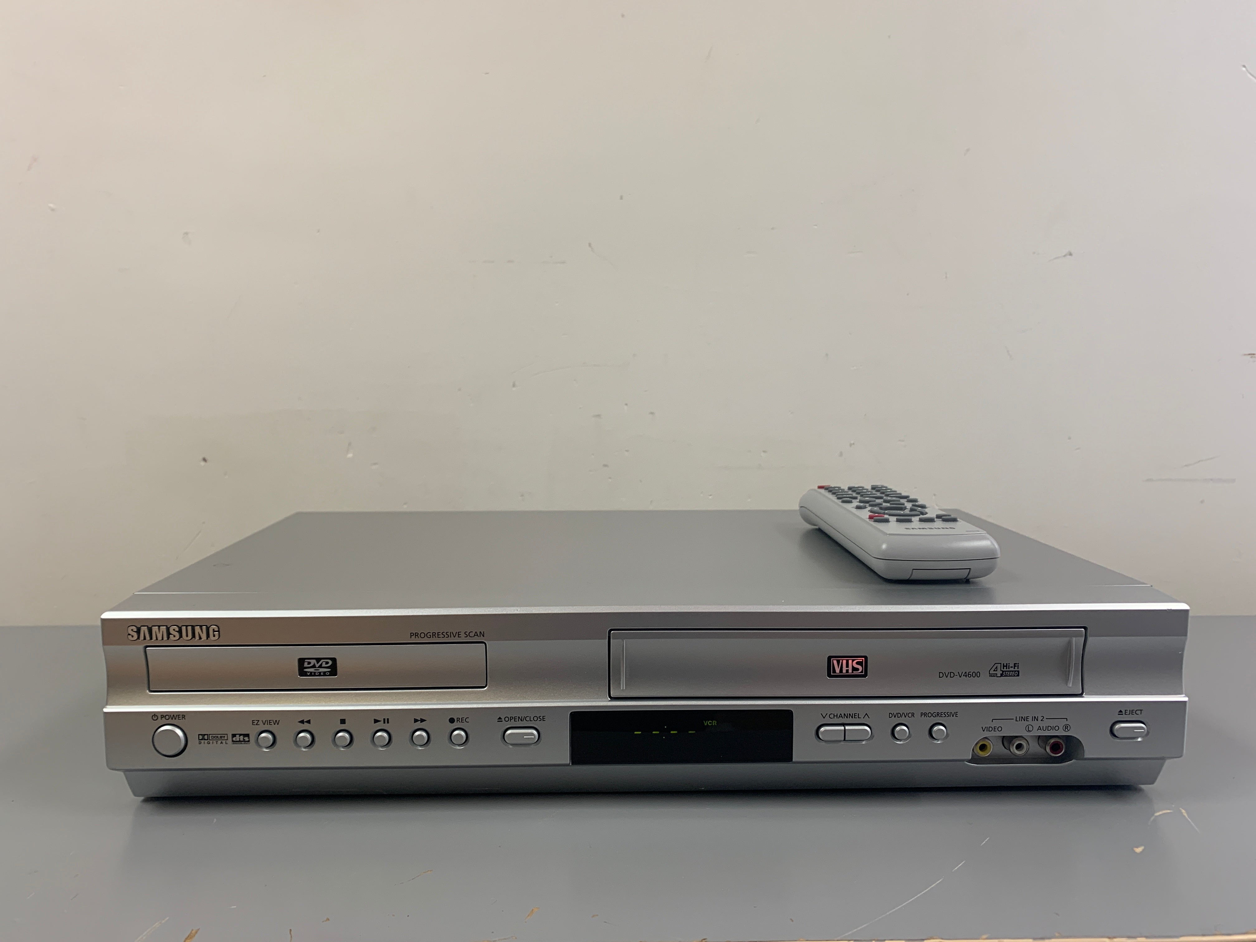 Samsung outlet DVD-V4600C Silver DVD VHS VCR Combo Player 4 Head Hi-Fi Stereo - Tested