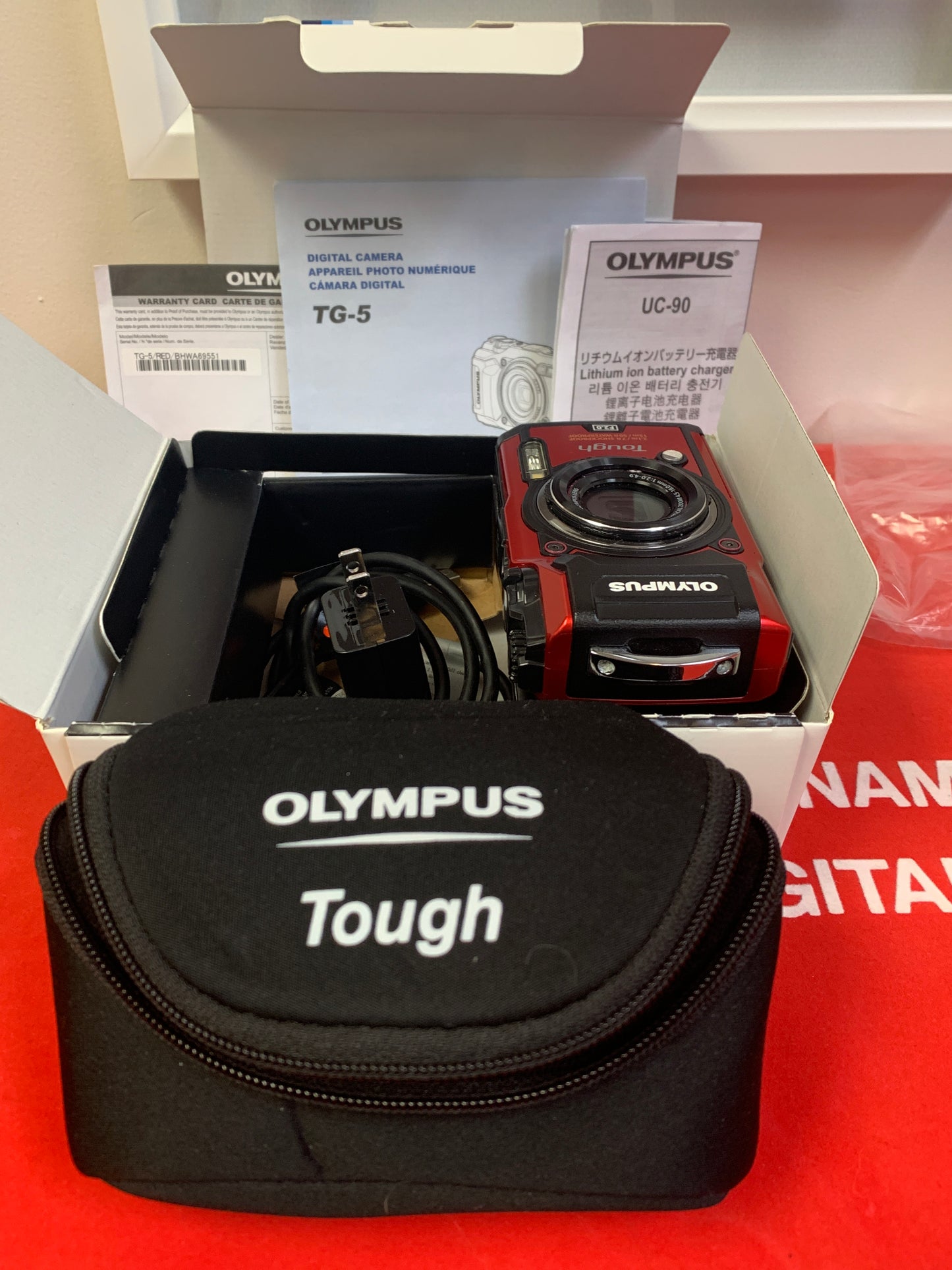 Olympus TG-5 Tough Camera * Red * w/ Box, Instructions & Carrying Case