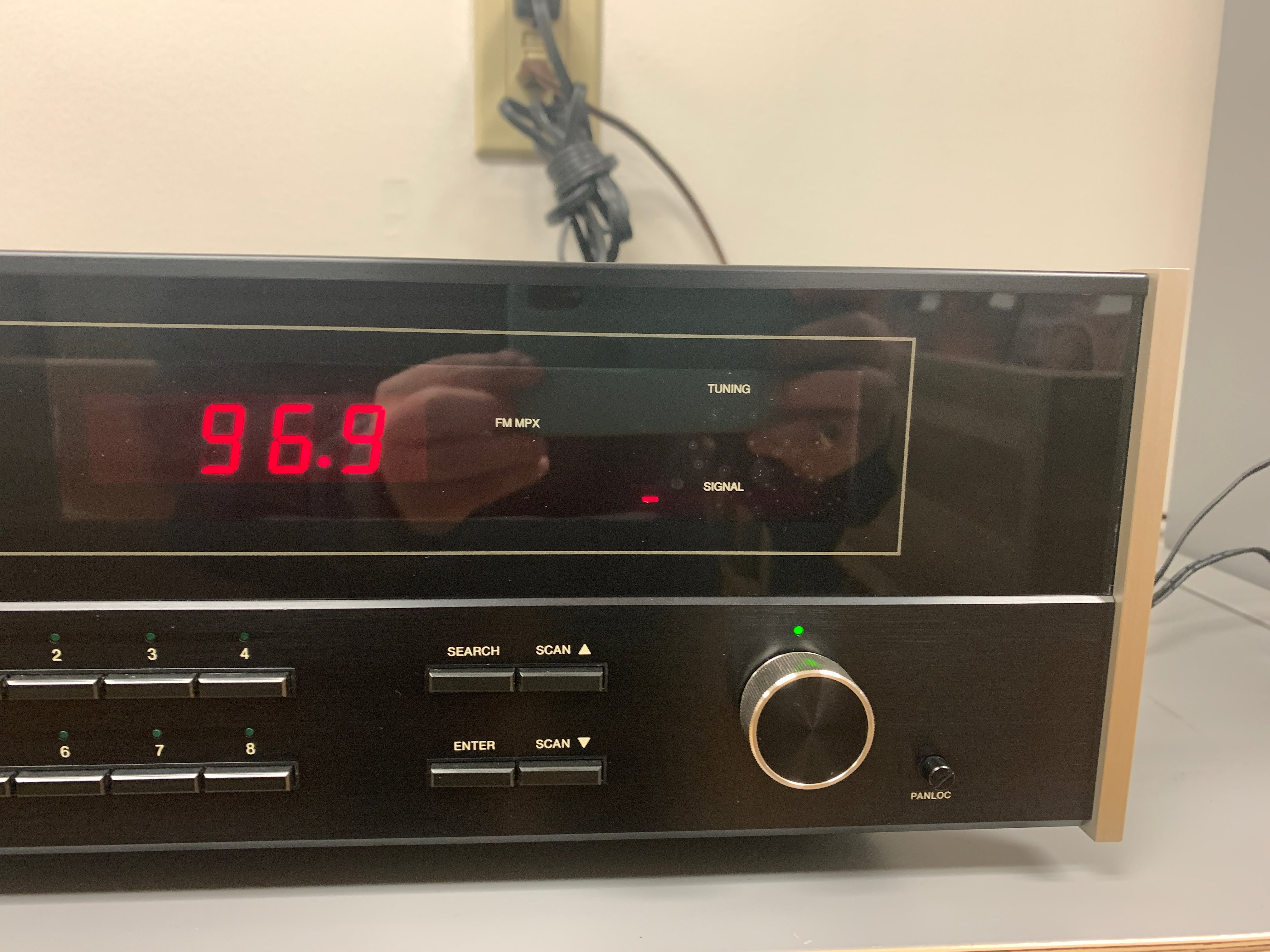 McIntosh MR7083 Tuner – The Turntable Store