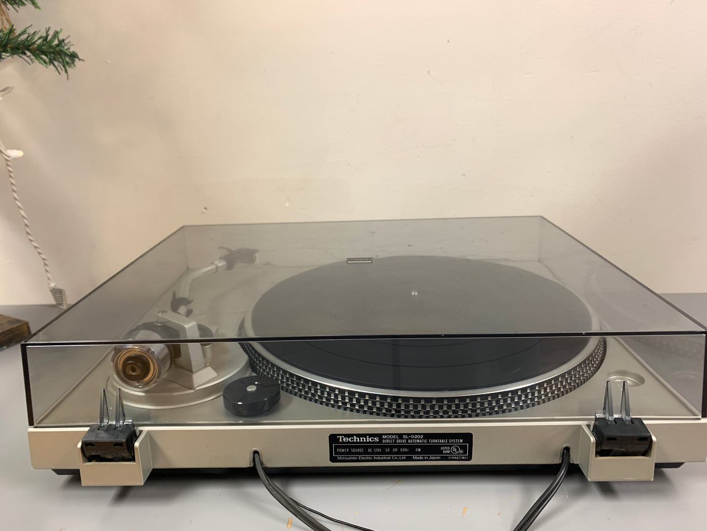 Technics SL-D202 Direct Drive Turntable