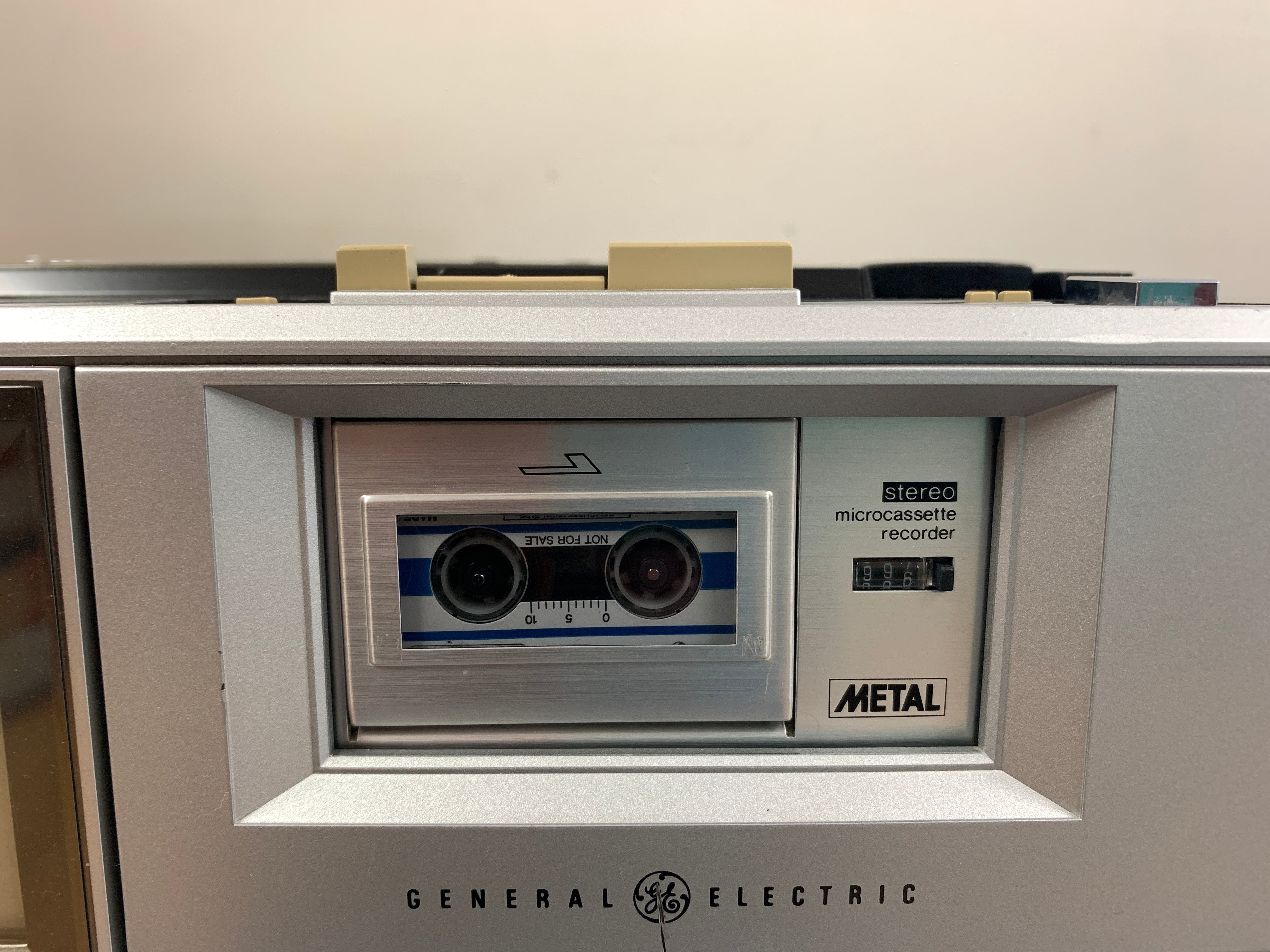 Vintage General top Electric stero plus cassette tapes!