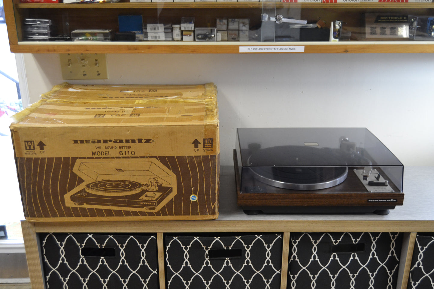 Marantz 6110 Stereo Turntable * Box