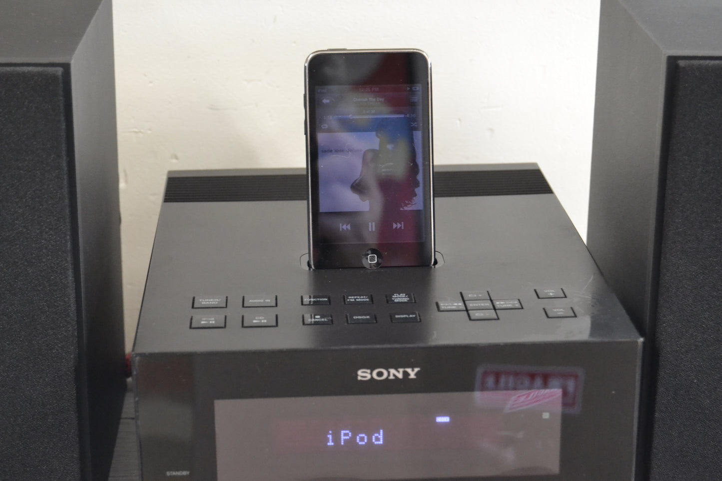 Sony HCD-BX20i Mini Hi-Fi System with Apple iPod 8Gb