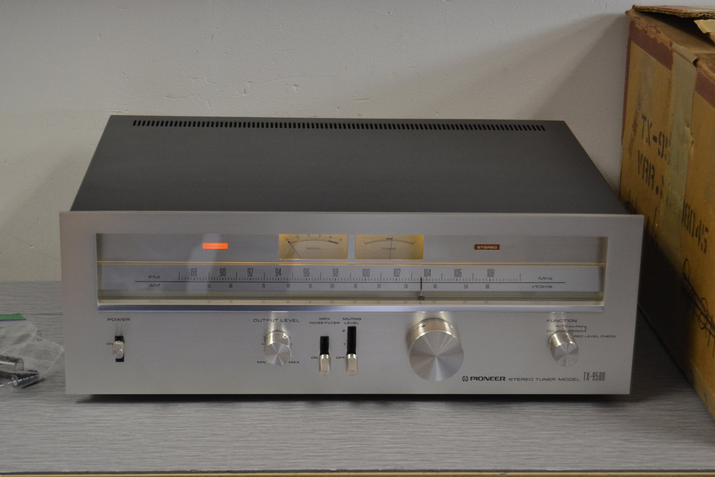 Pioneer TX-9500 Stereo Tuner * Recapped * 1976 * Box