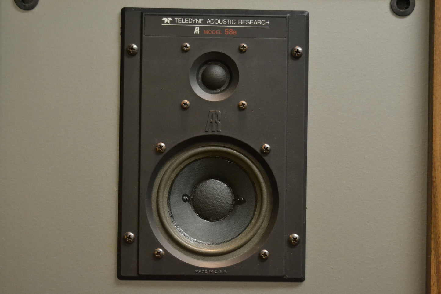 Acoustic Research AR58b Floor Standing Speakers * 3Way