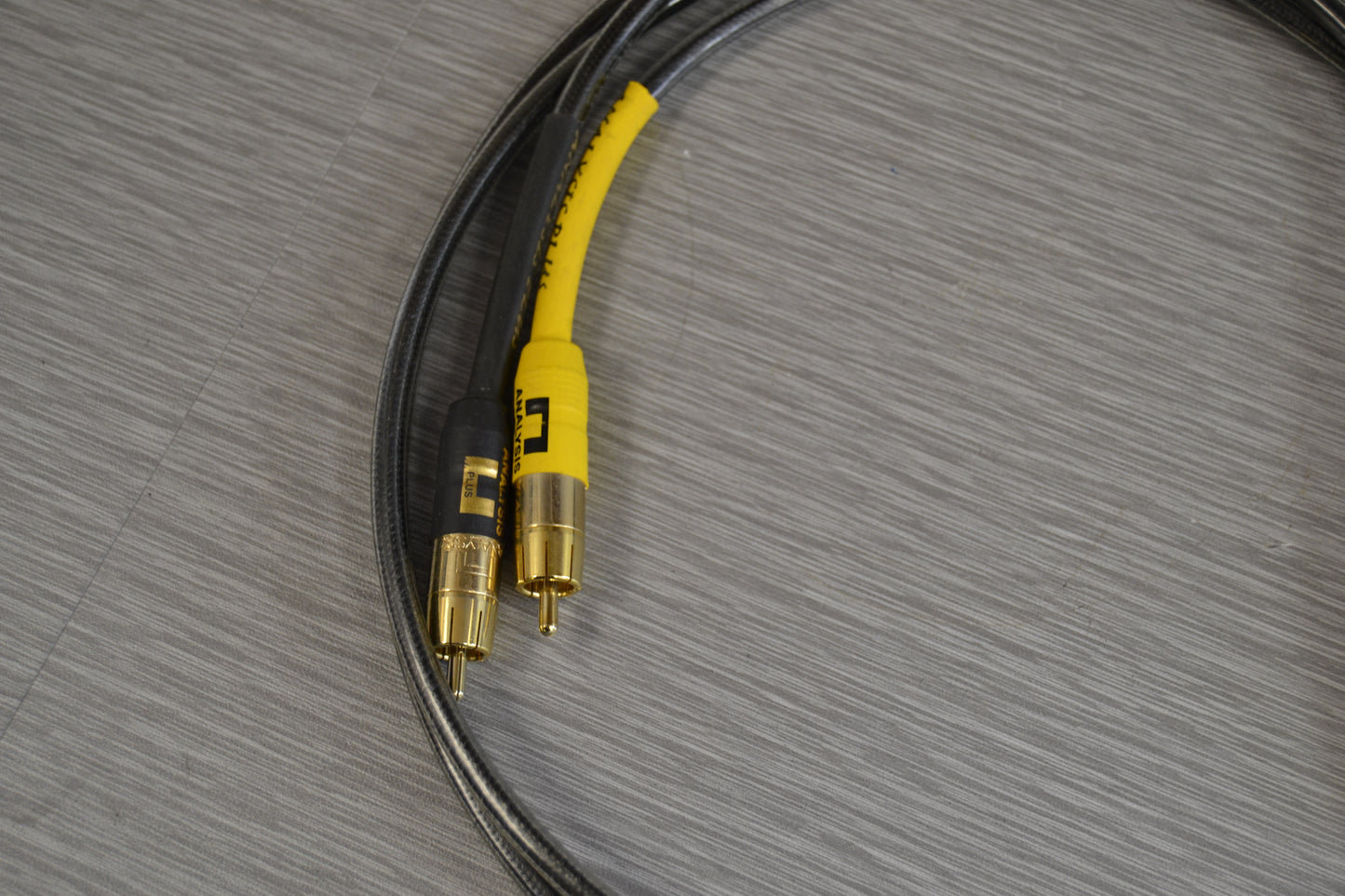 Analysis Plus Copper Oval-in Micro RCA Interconnect Cables - 1 Meter