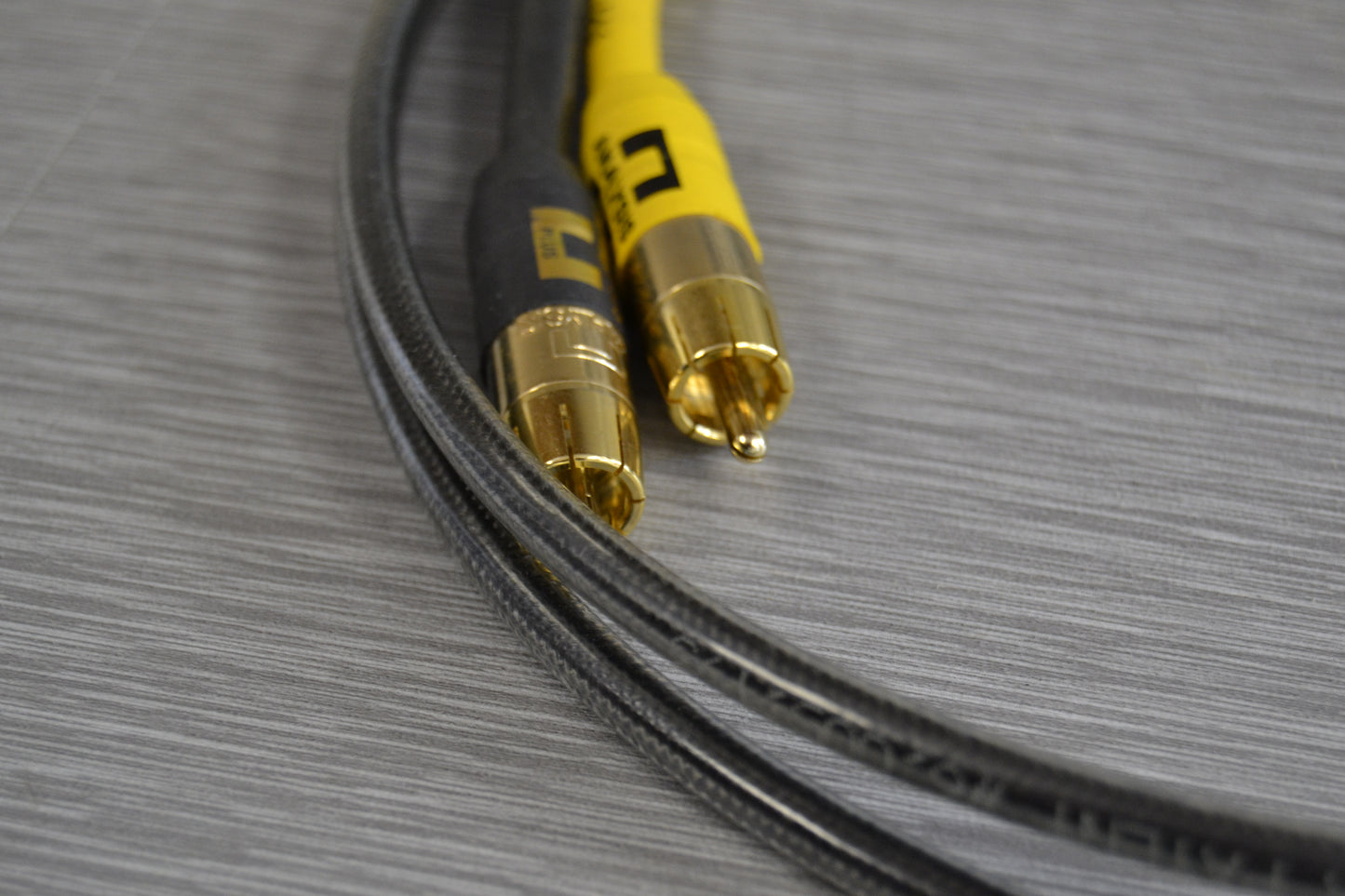 Analysis Plus Copper Oval-in Micro RCA Interconnect Cables - 1 Meter