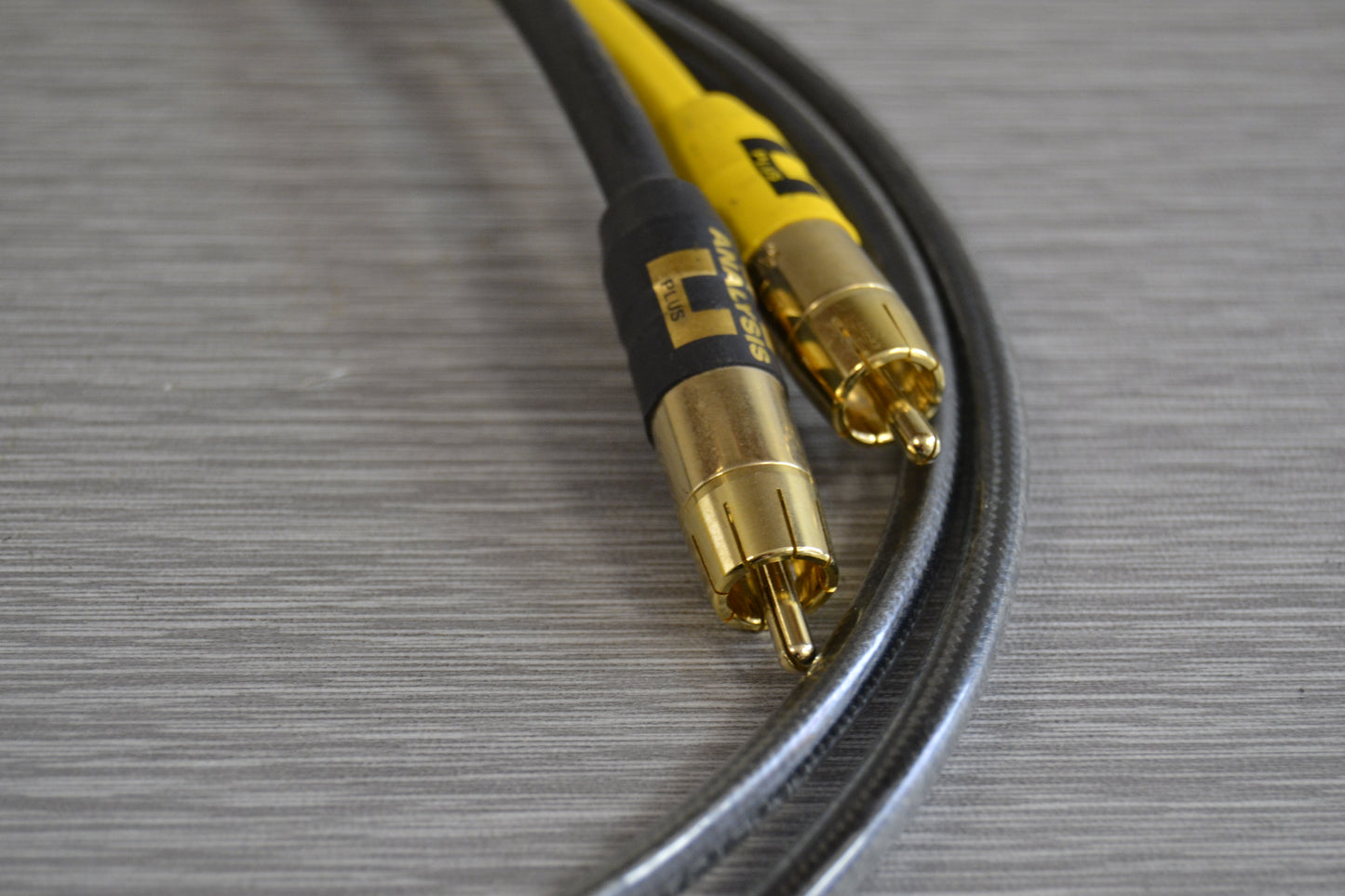 Analysis Plus Copper Oval-in Micro RCA Interconnect Cables - 1 Meter