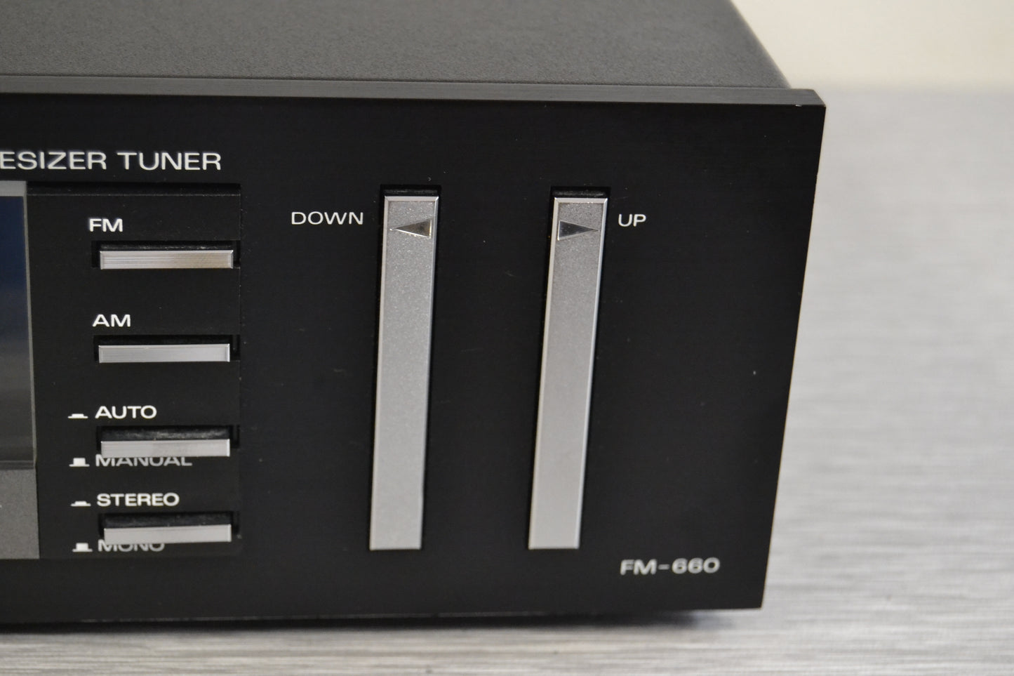 Fisher FM-660 Stereo Tuner