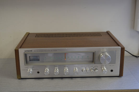 Hitachi SR-302 Stereo Receiver * 15W RMS * 1975