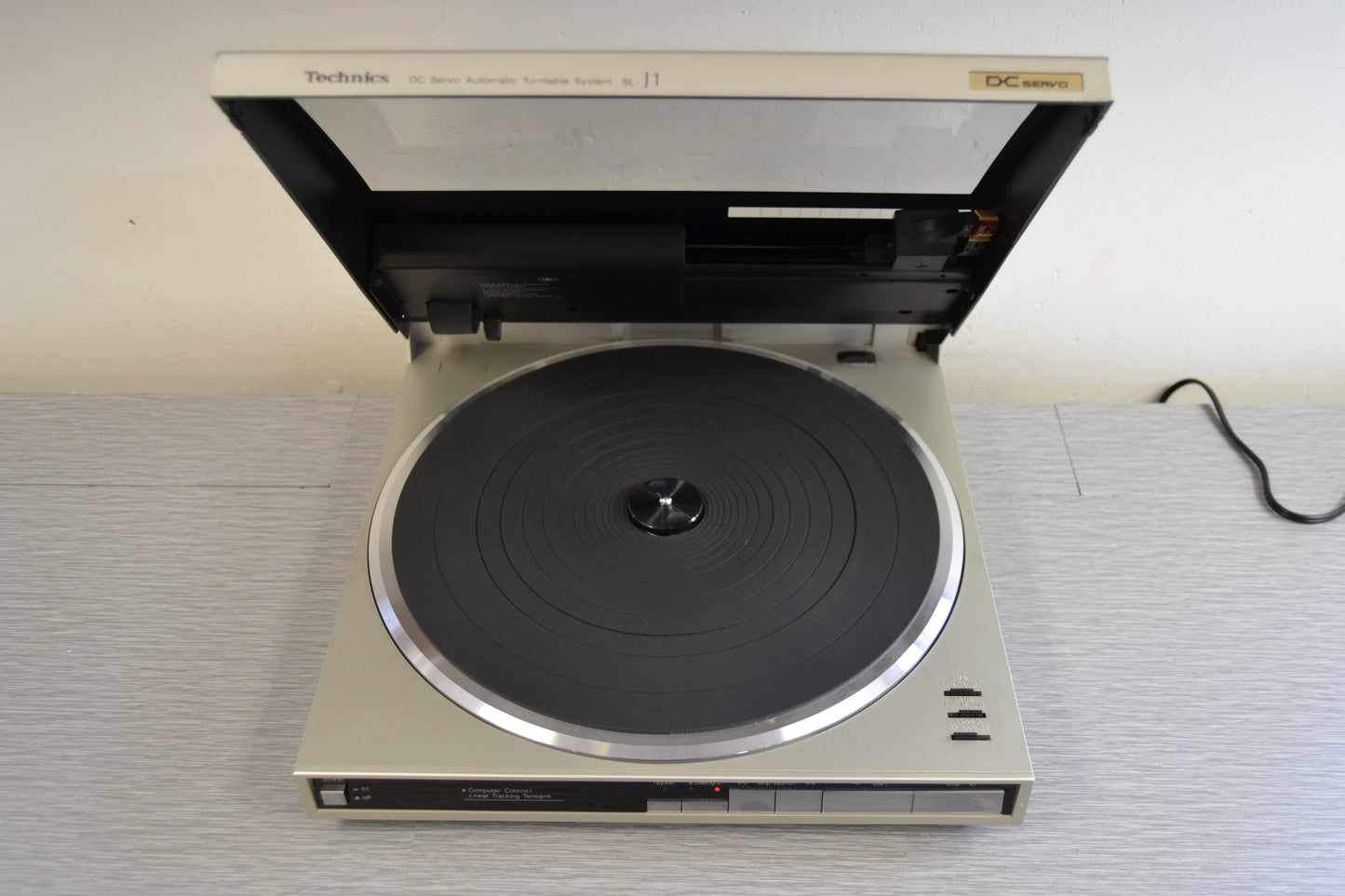 Technics SL-J1 Linear Tracking Turntable