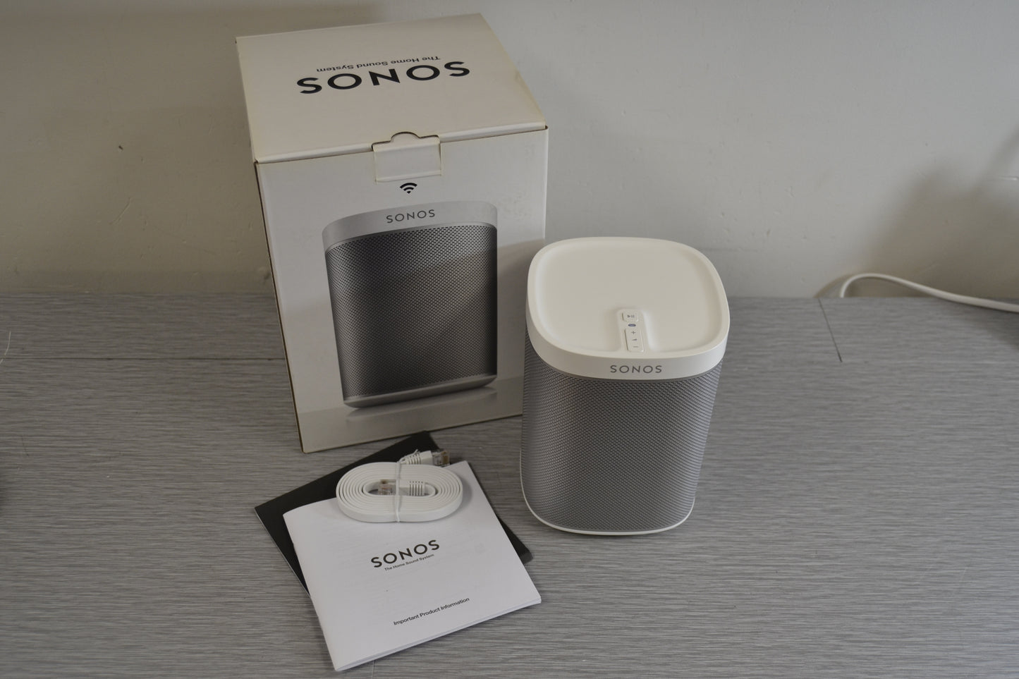 Sonos PLAY1 Wireless streaming music speaker (White) * Box * Manual * Cables