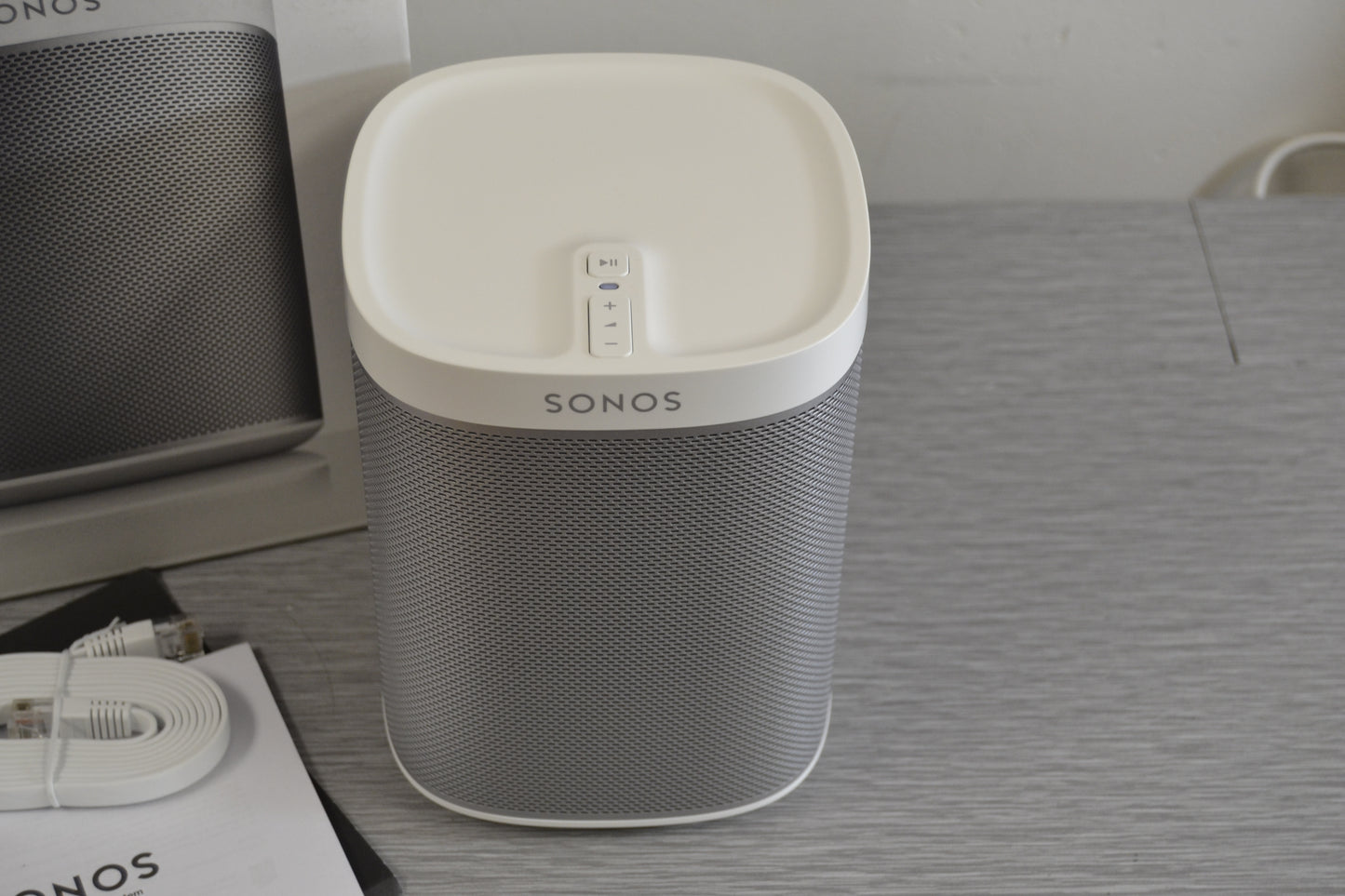 Sonos PLAY1 Wireless streaming music speaker (White) * Box * Manual * Cables